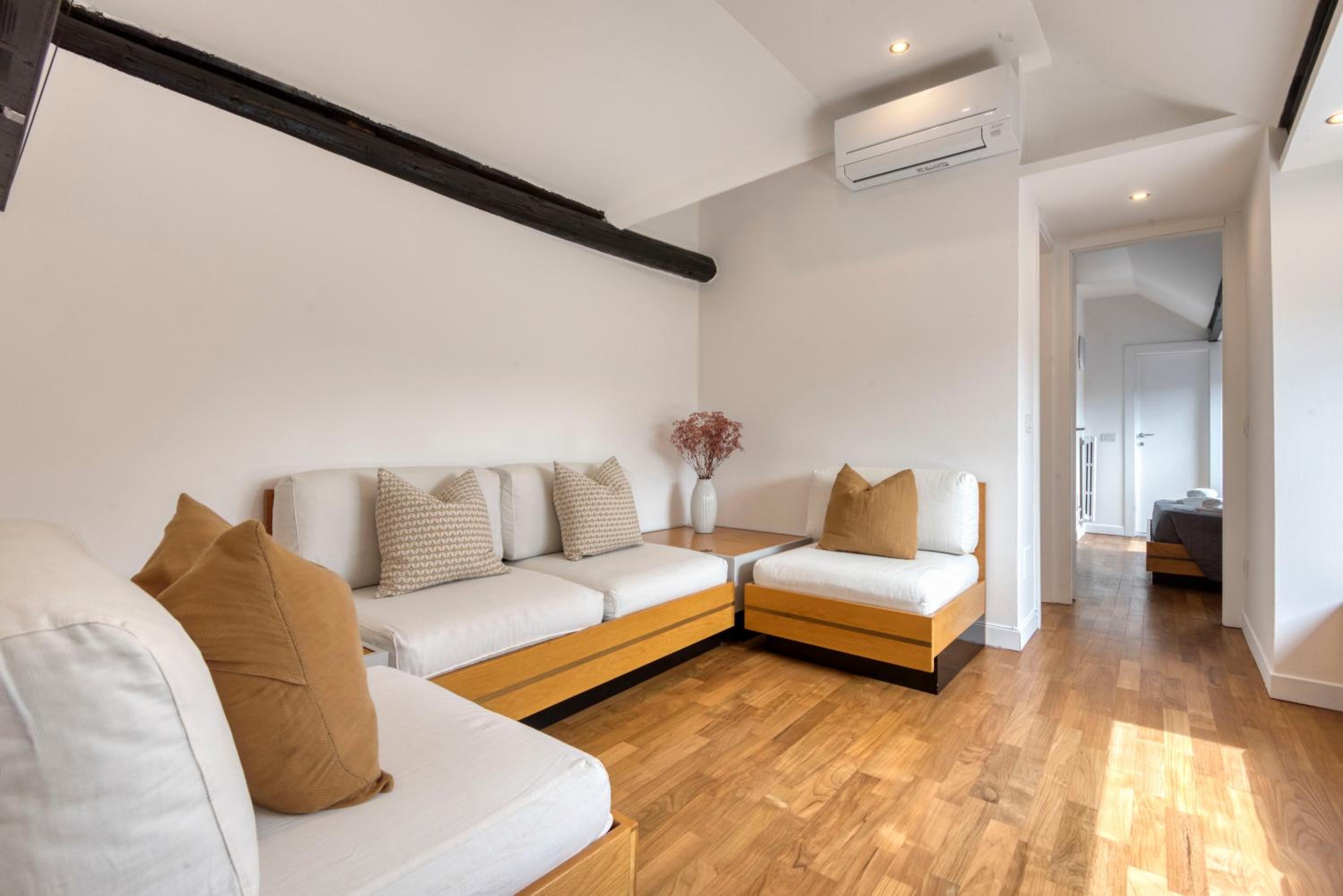 Milan Royal Suites -Montenapoleone-