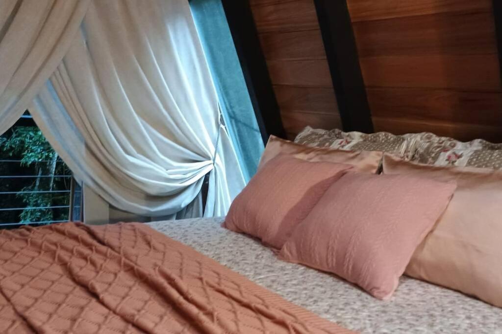 Chalé Romântico com Banheira