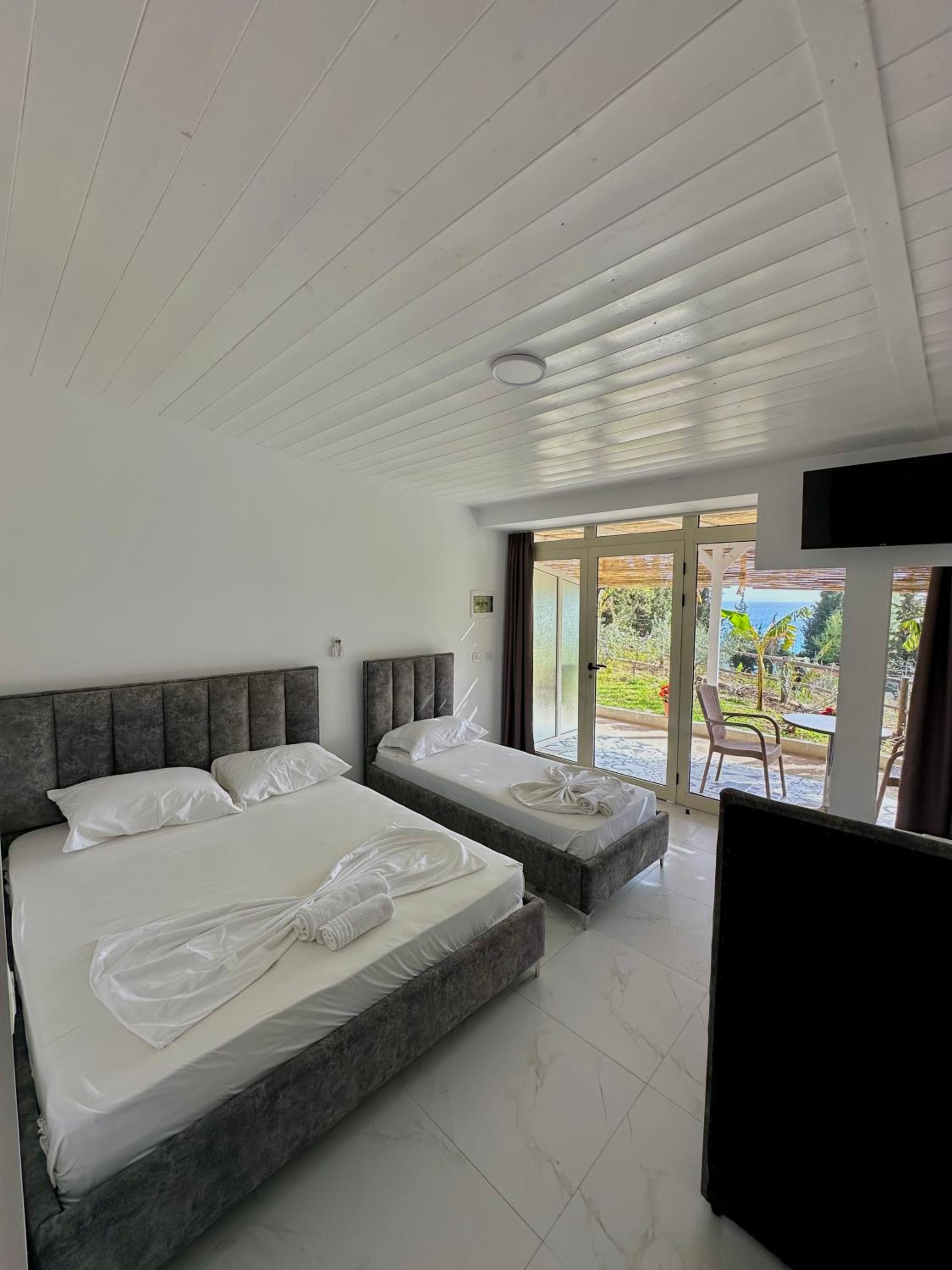 Essos Villas