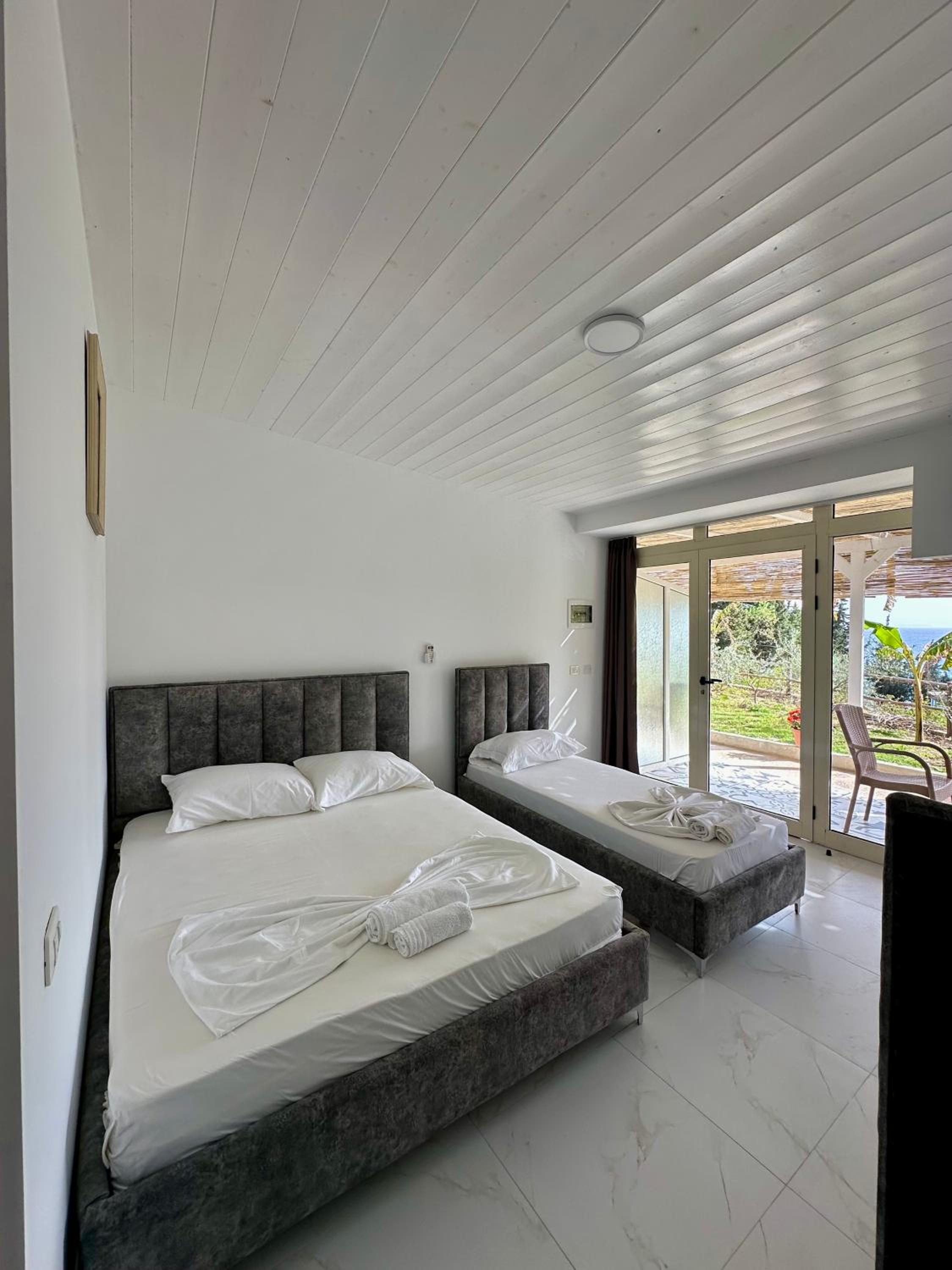 Essos Villas