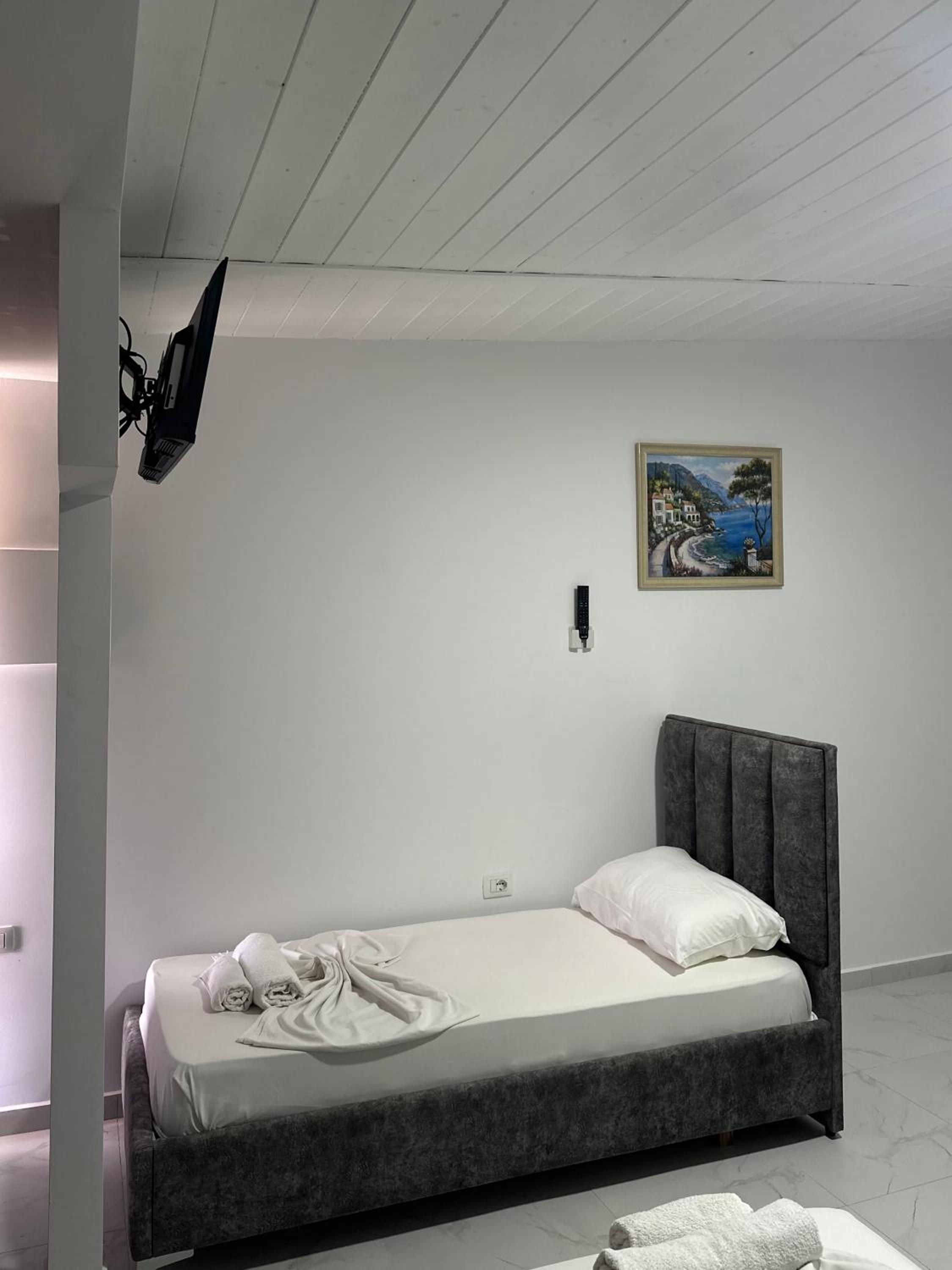 Essos Villas