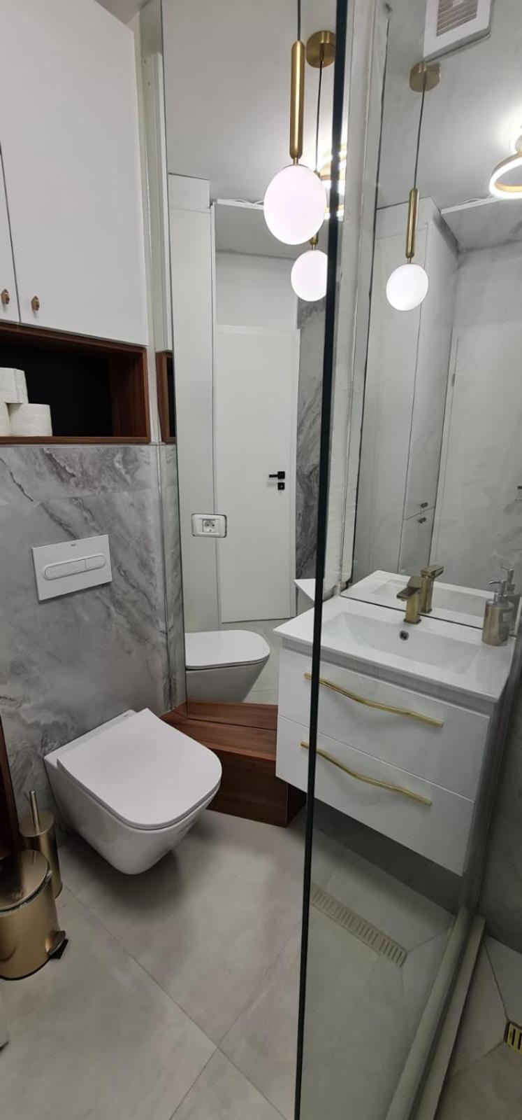 Nomad InstaStudio Near Bucharest Old Town