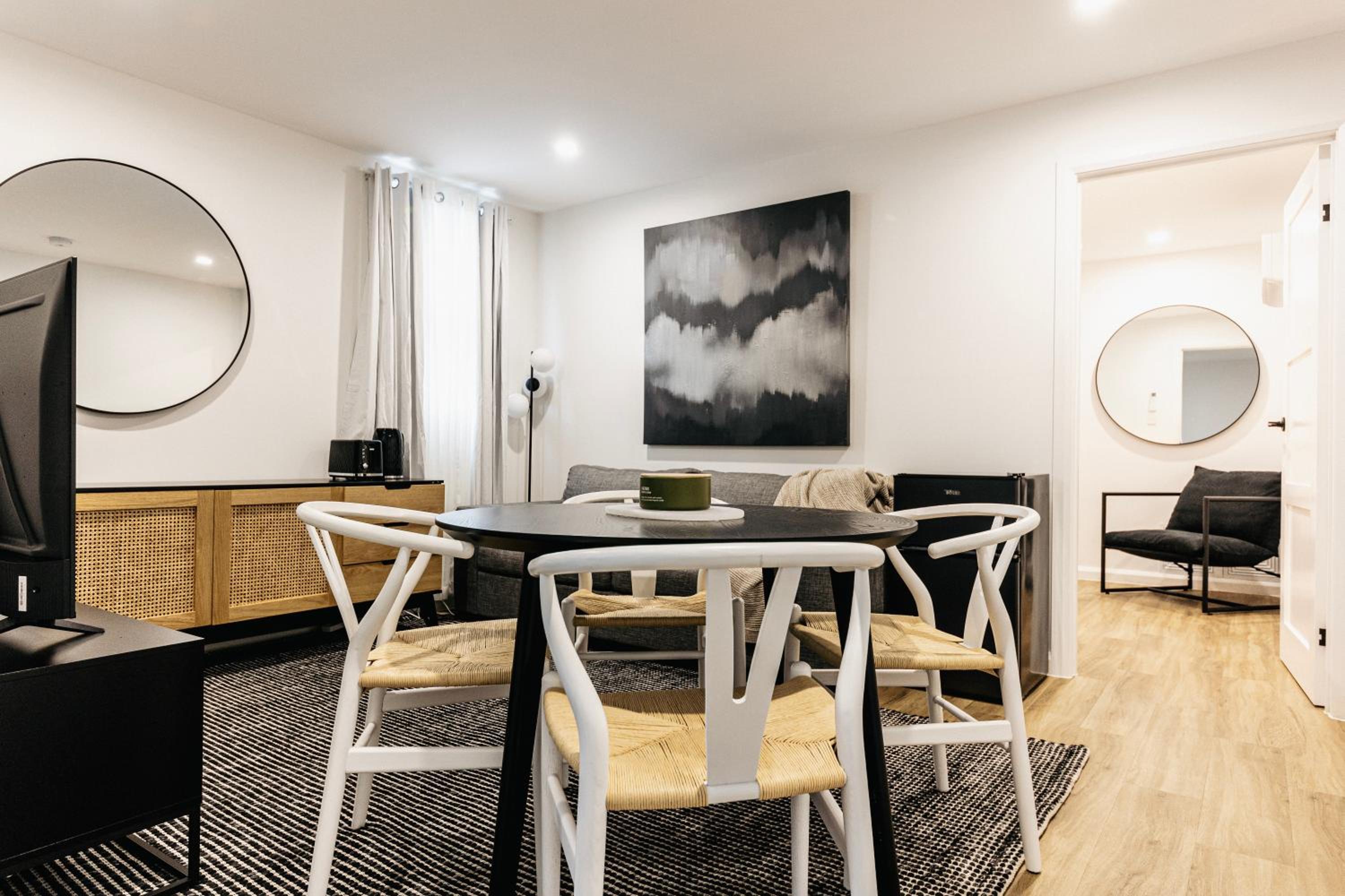 Urban Getaway Bardon Luxe 3 bed 2 bath and pool