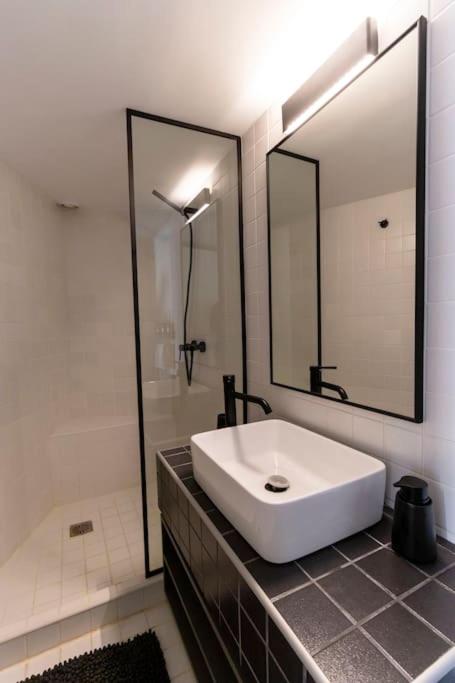 Debonair 1 bedroom premium haven in Athens