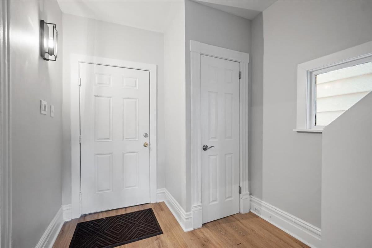 Classic Pittsburgh 4 Square - Easy Access to Town and Airport view 2