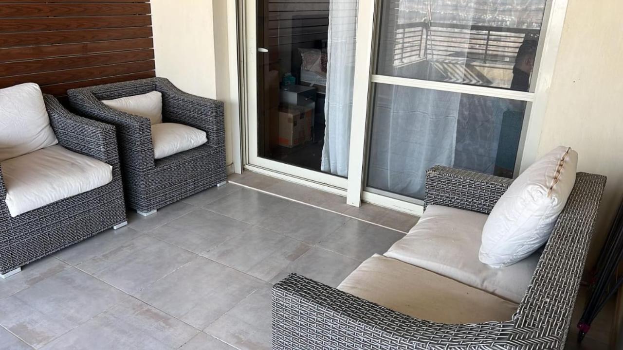 5 Stars Classy Spacious Appartmnet with Dircet view of Giza Pyramids