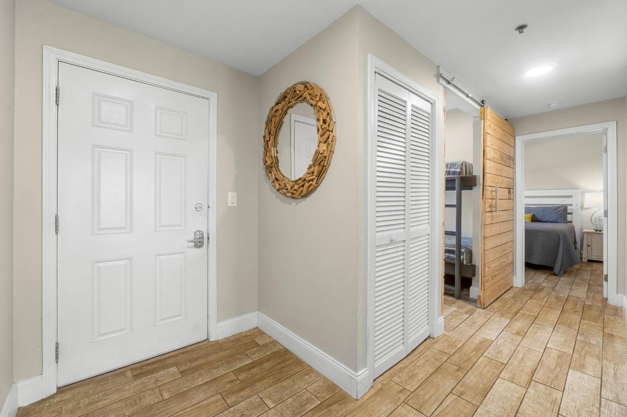 Laketown Wharf #1411 by Nautical Properties view 5