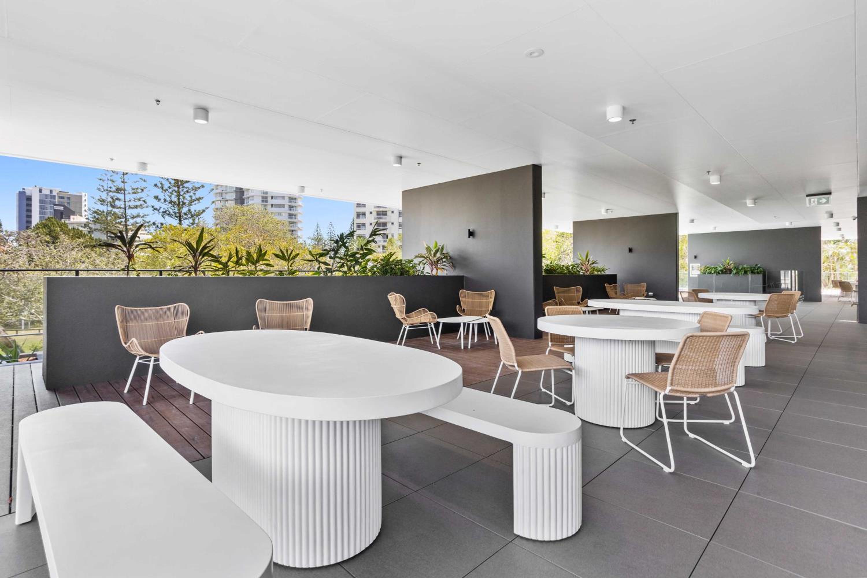 Sandbar Private Apartments - Hosted by Burleigh Letting Company