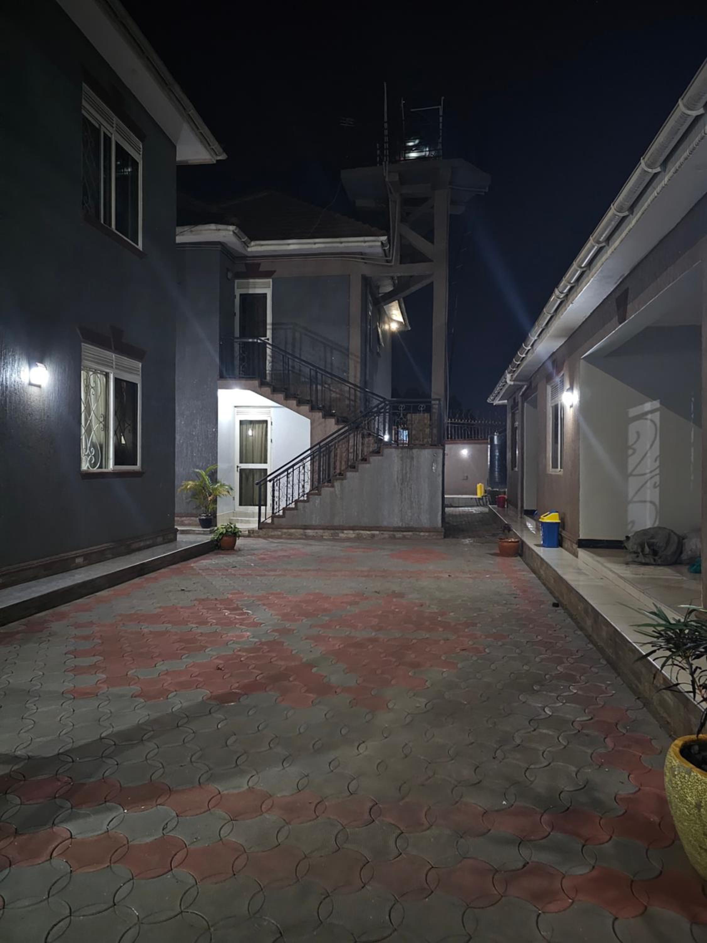 HILLS APARTMENTS