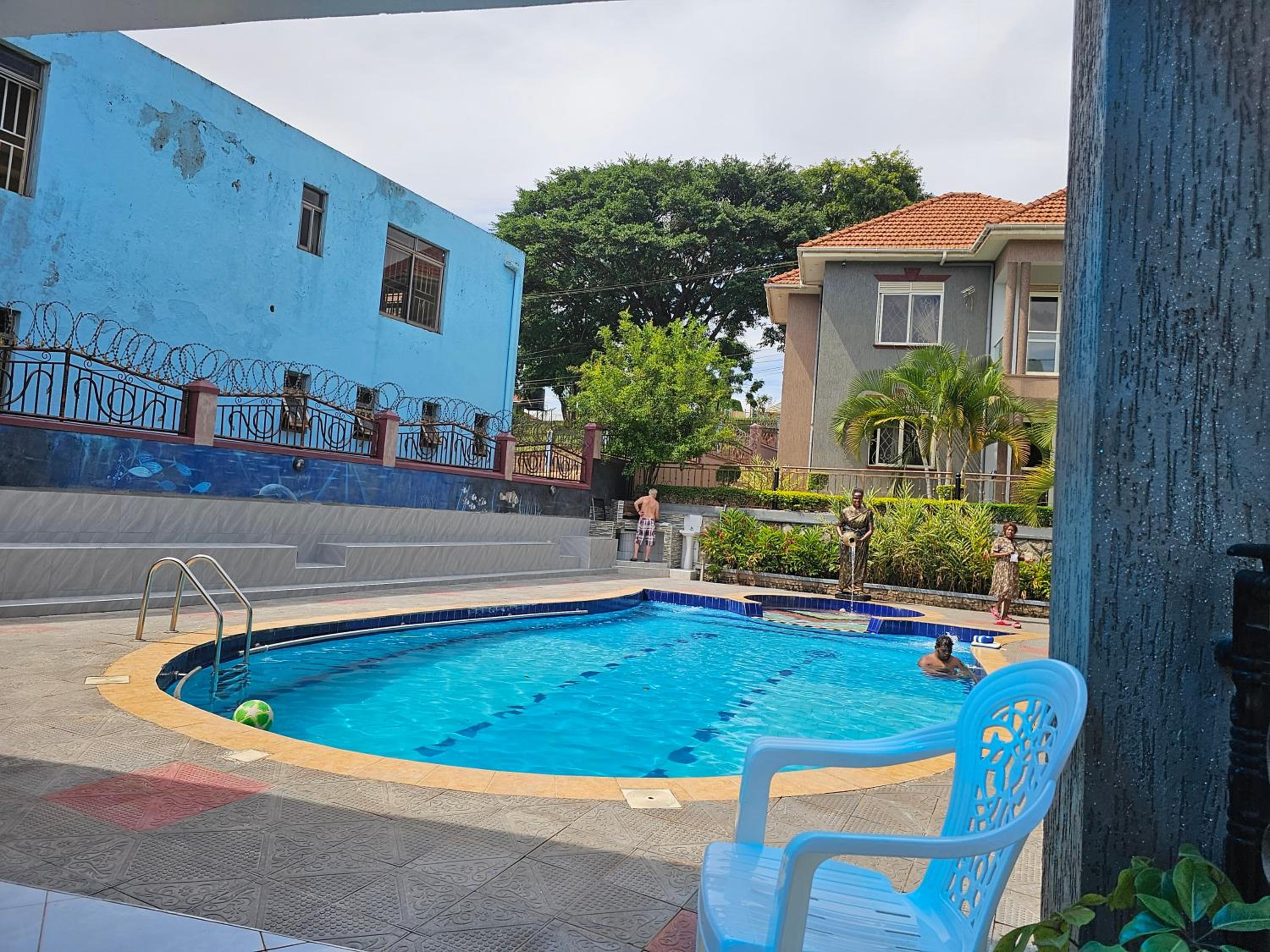 HILLS APARTMENTS
