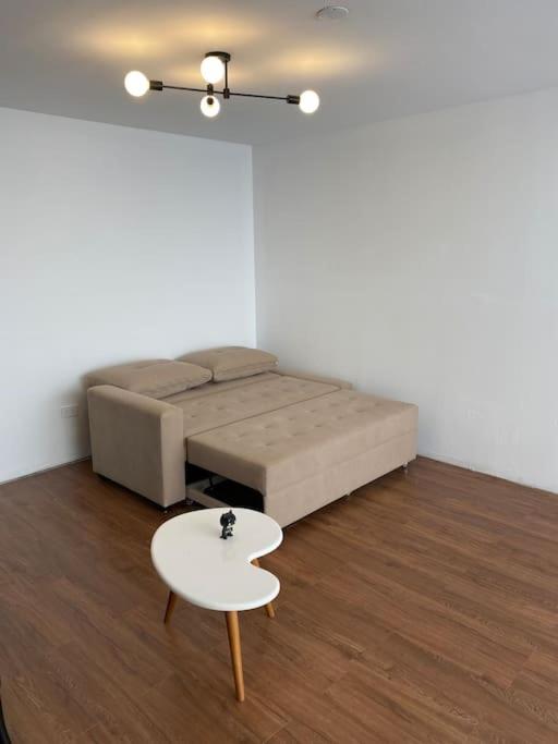 Modern Apartment close to the airport view 5
