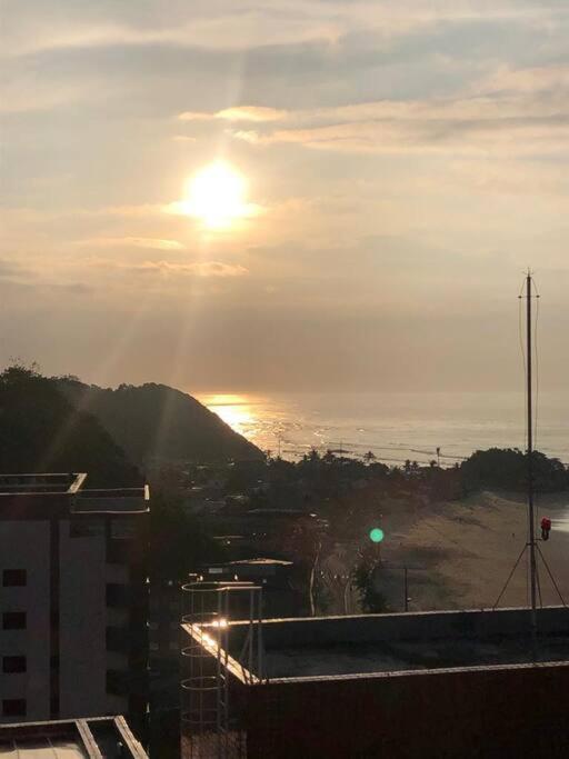 Apto charme frente para a praia