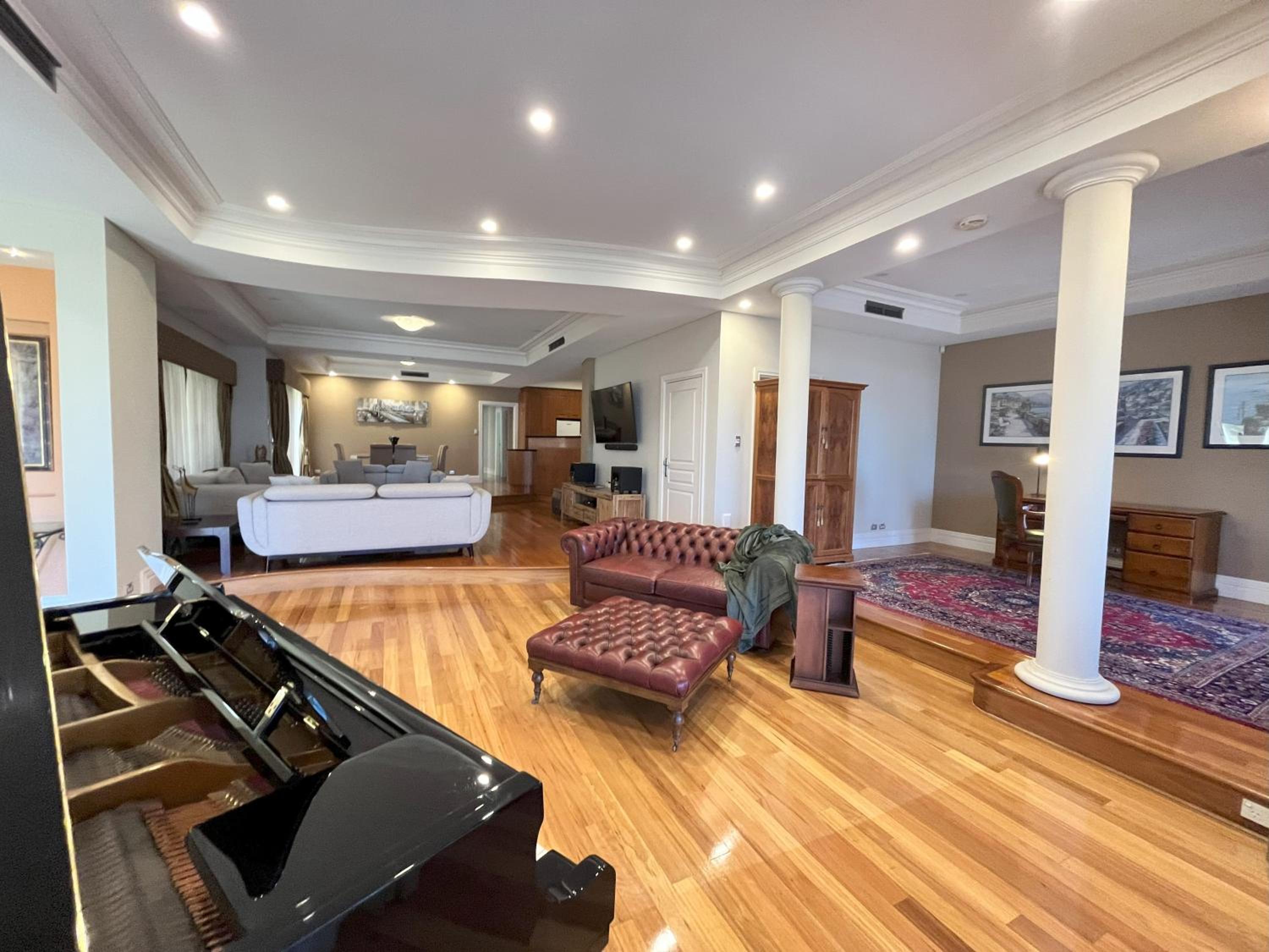 59 Lakeside Luxury Views 2br 2baparking