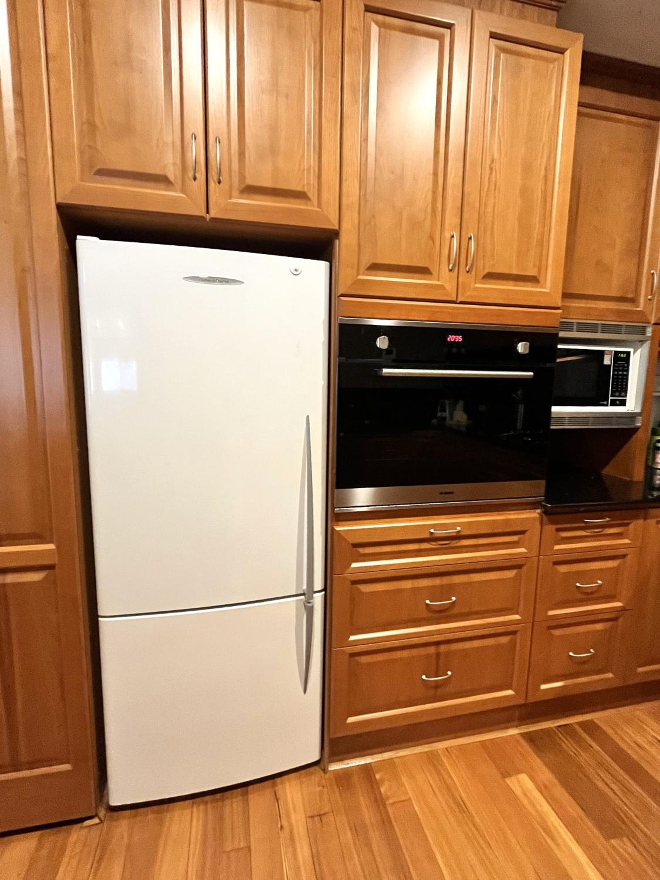 59 Lakeside Luxury Views 2br 2baparking
