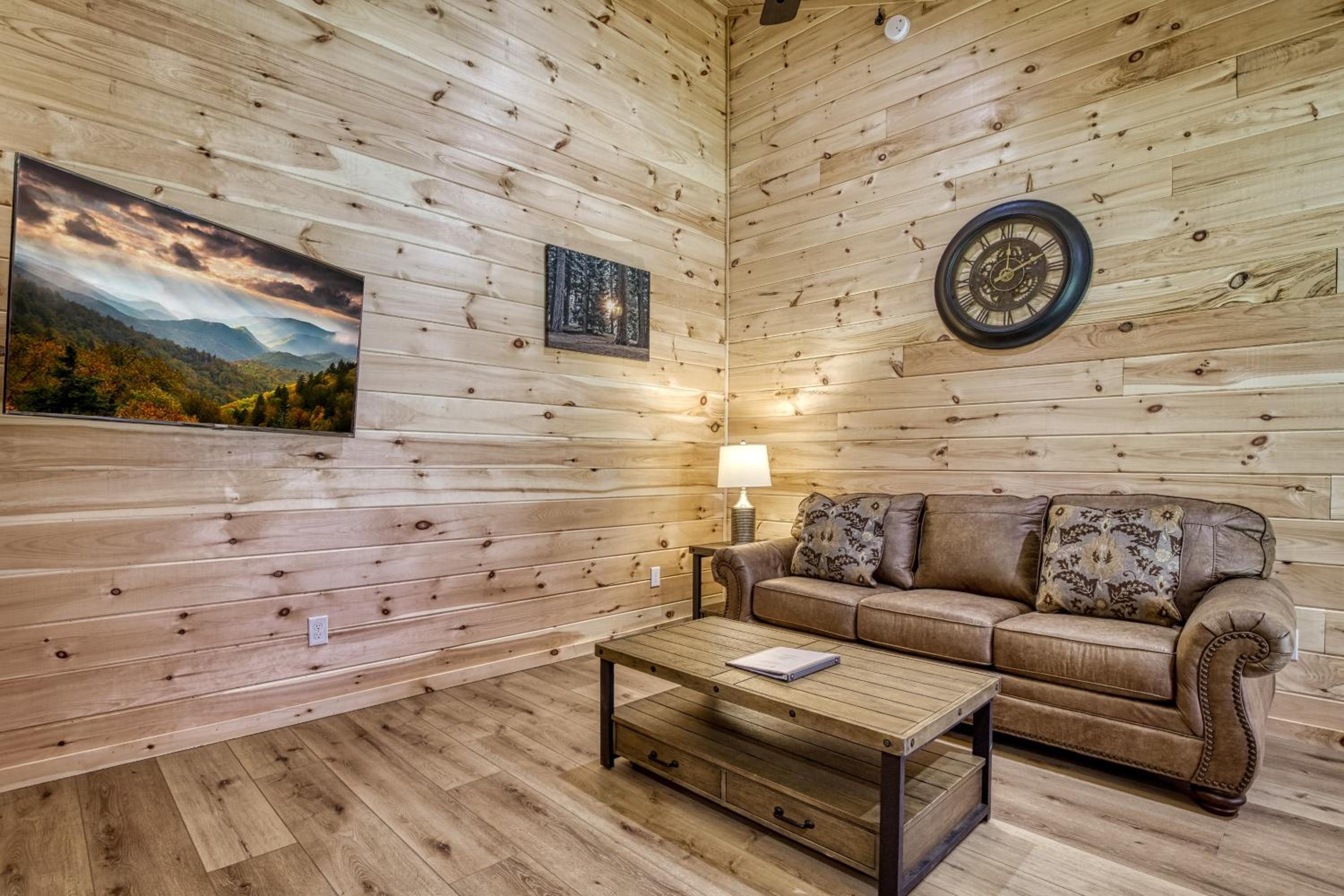 Kitt's Cottage, Pickleball Court, Creek, WIFI, Mountain Views, Starting at 79" view 5