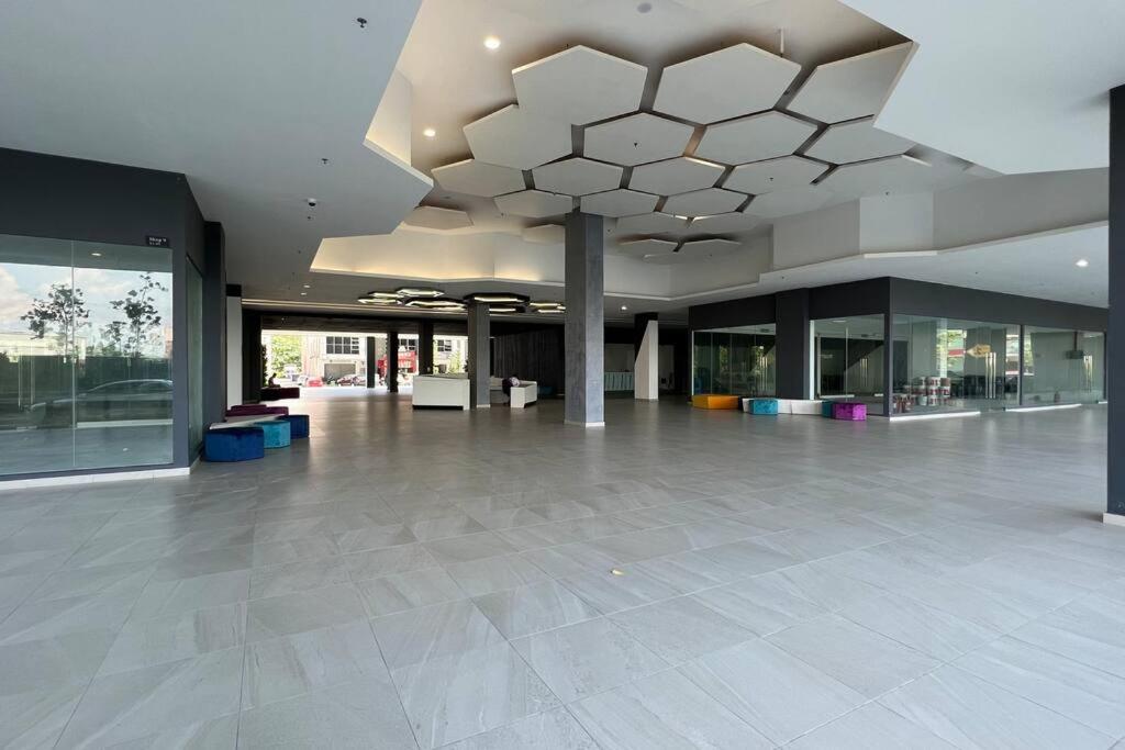Cozy Aera Residence / FREE Wi-fi Netflix / Sunway
