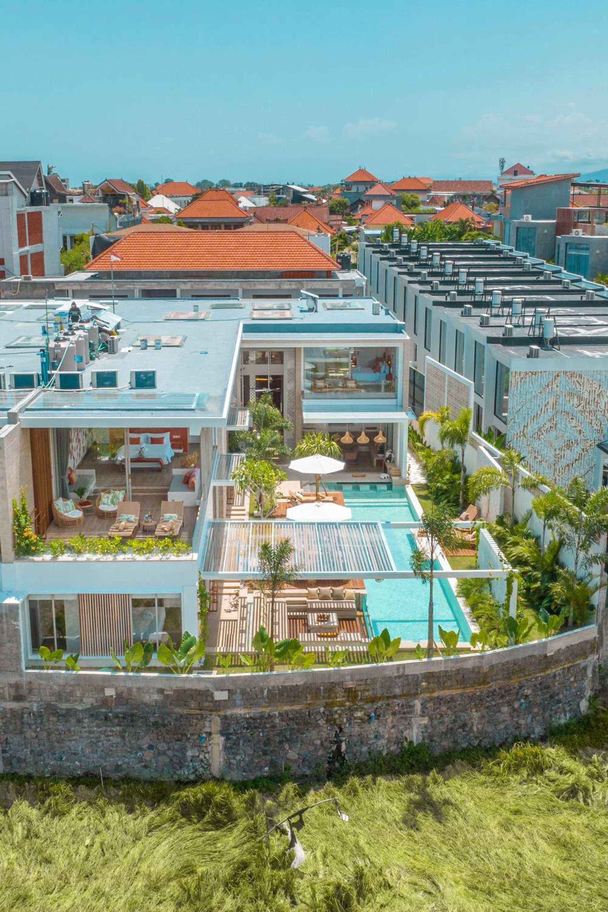 Villa Vida : Luxurious New Designer Villa Next to the Beach view 2