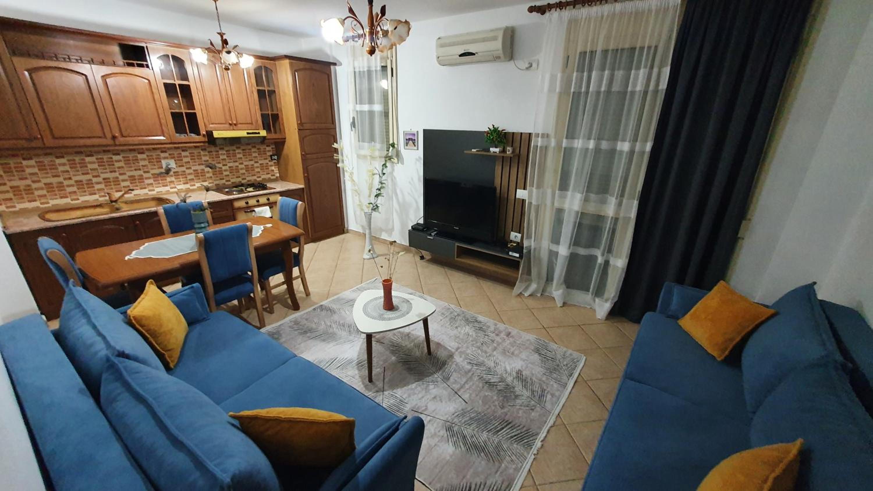 Apartment me qera Lungomare Vlore Medem1