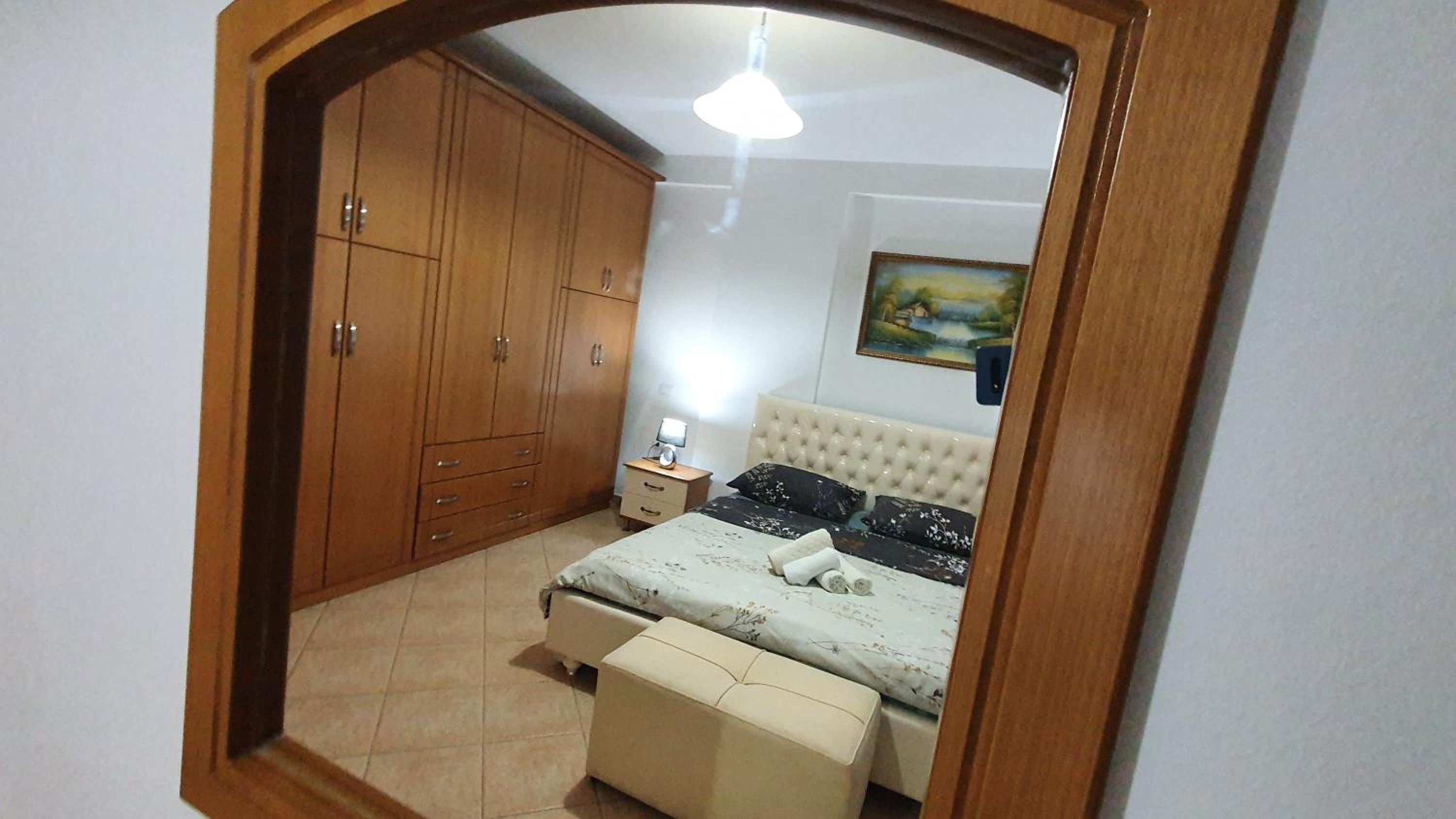 Apartment me qera Lungomare Vlore Medem1