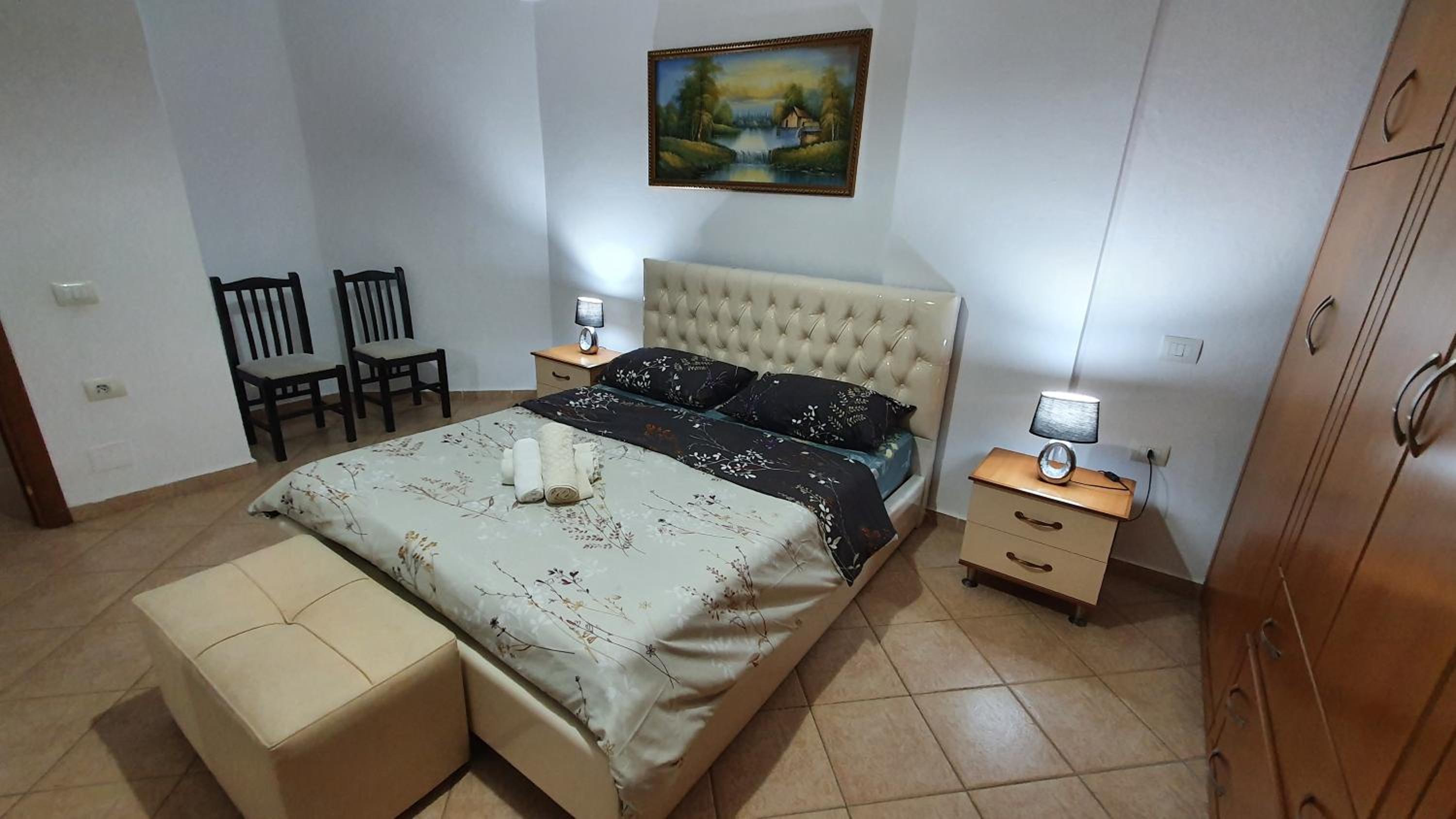 Apartment me qera Lungomare Vlore Medem1