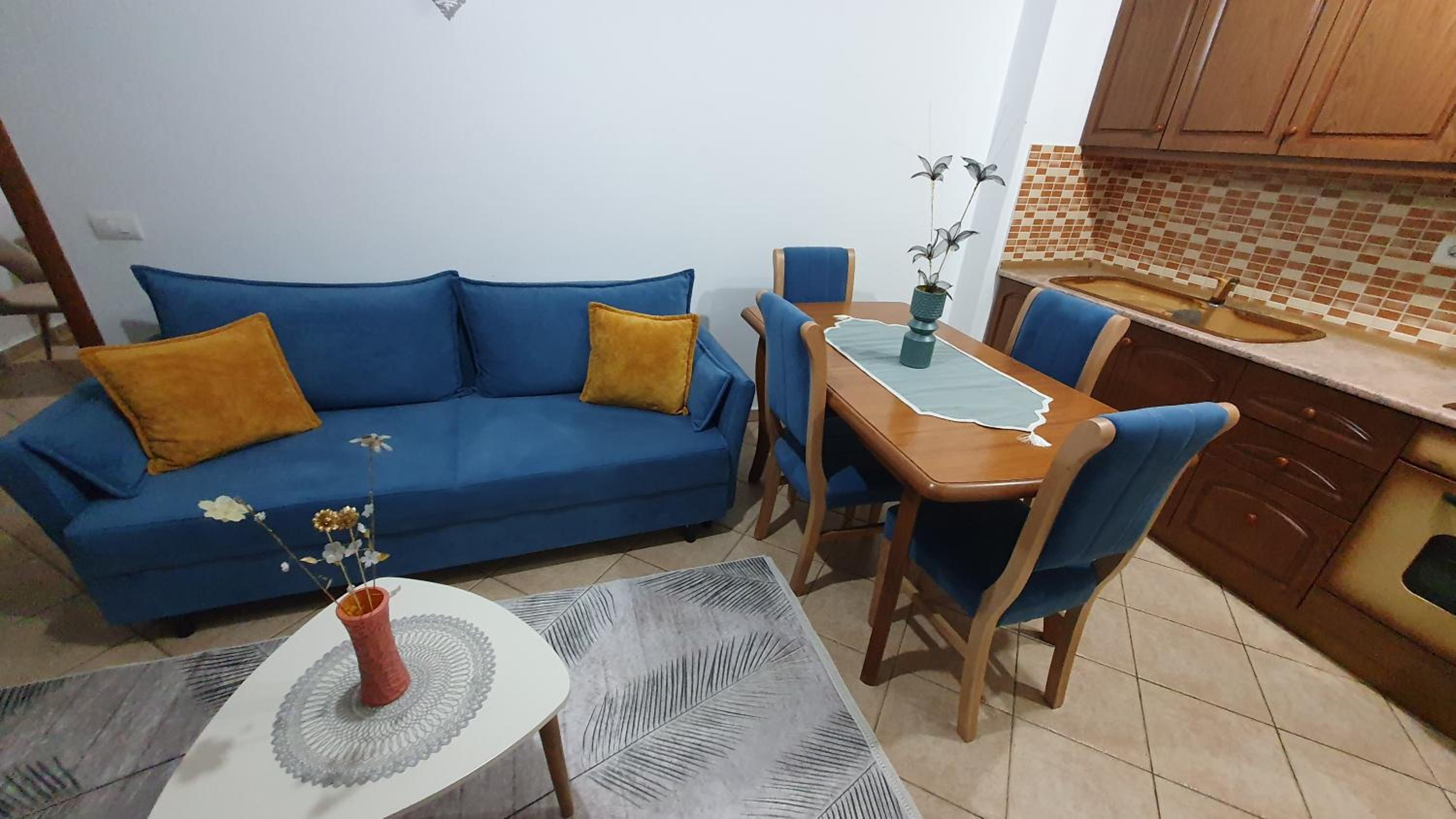 Apartment me qera Lungomare Vlore Medem1