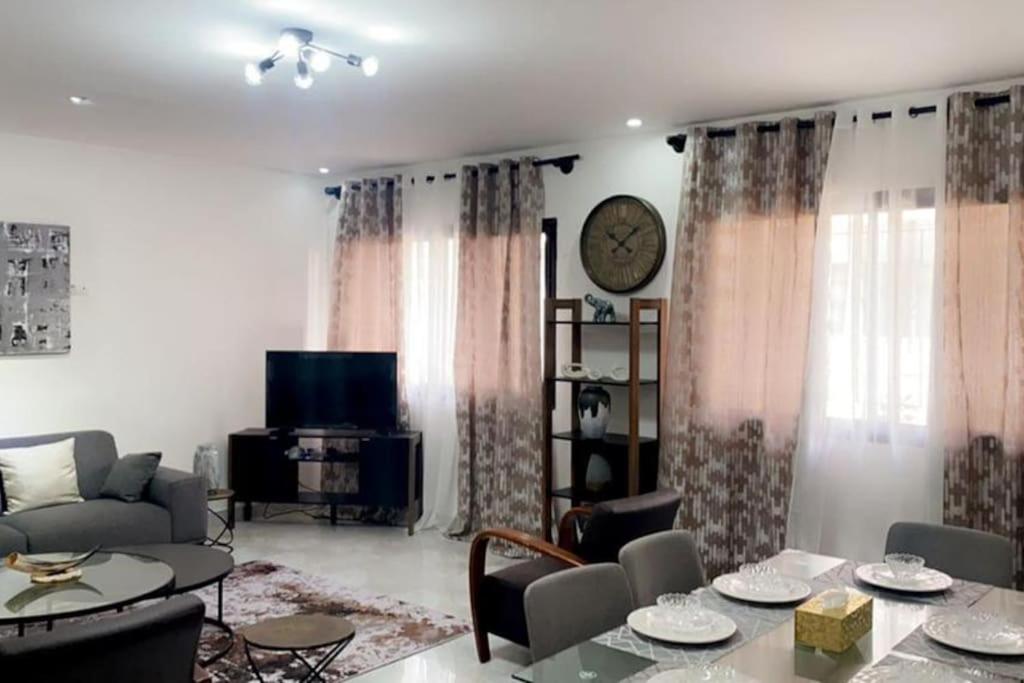 Appartement meublé 3 chambres salon avec piscine jardin au virage