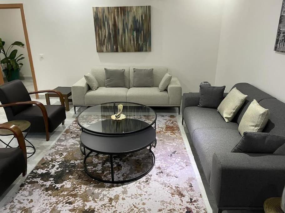 Appartement meublé 3 chambres salon avec piscine jardin au virage