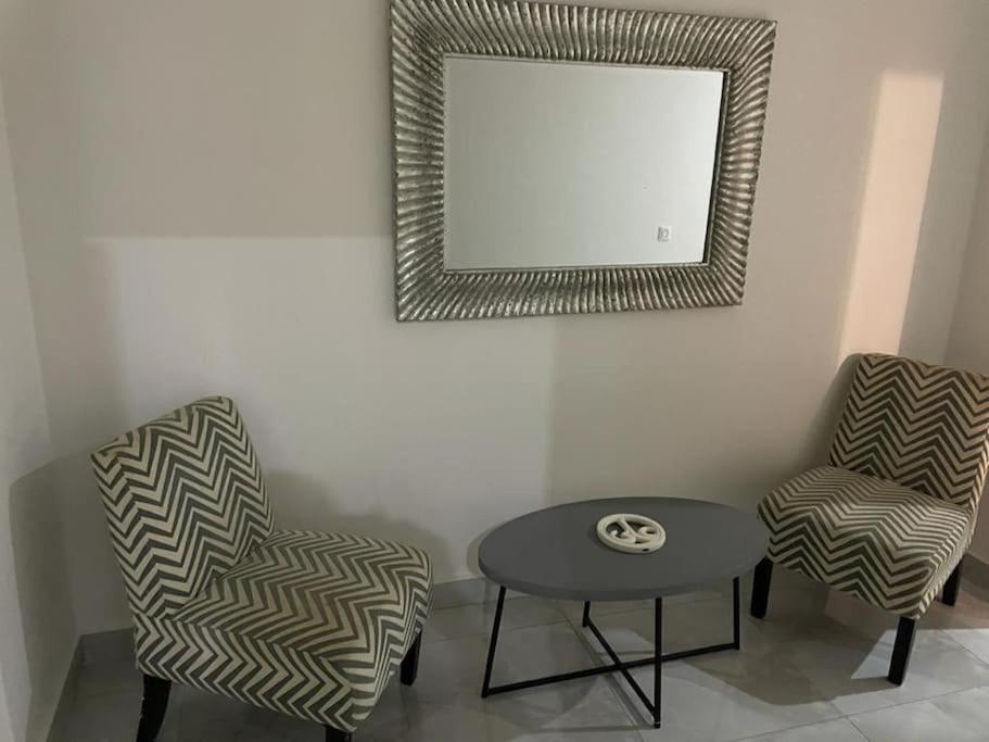 Appartement meublé 3 chambres salon avec piscine jardin au virage