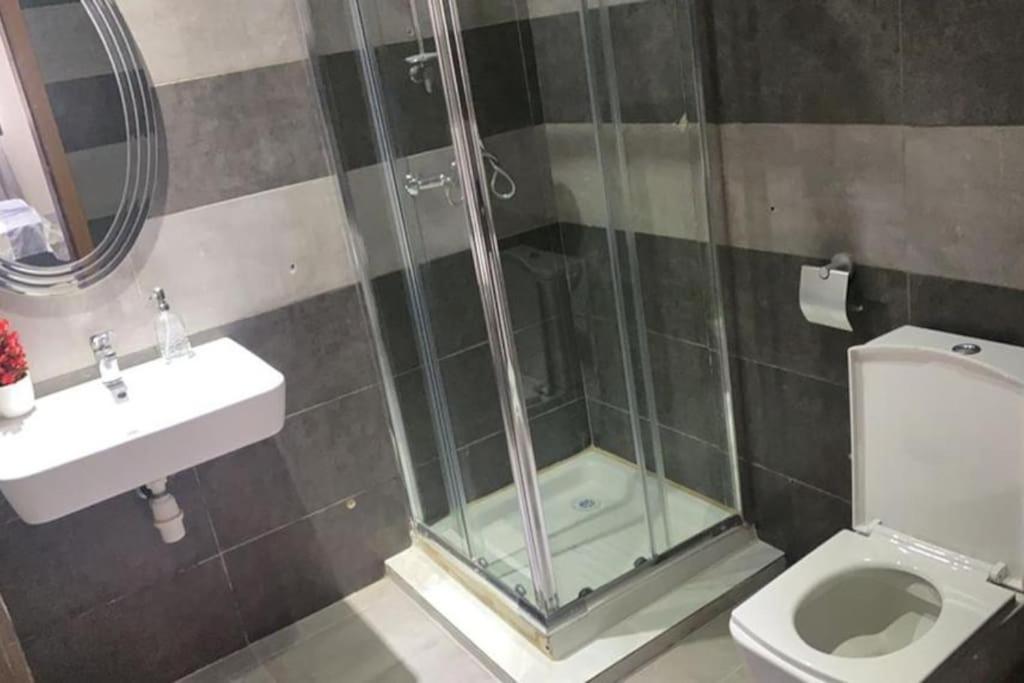 Appartement meublé 3 chambres salon avec piscine jardin au virage