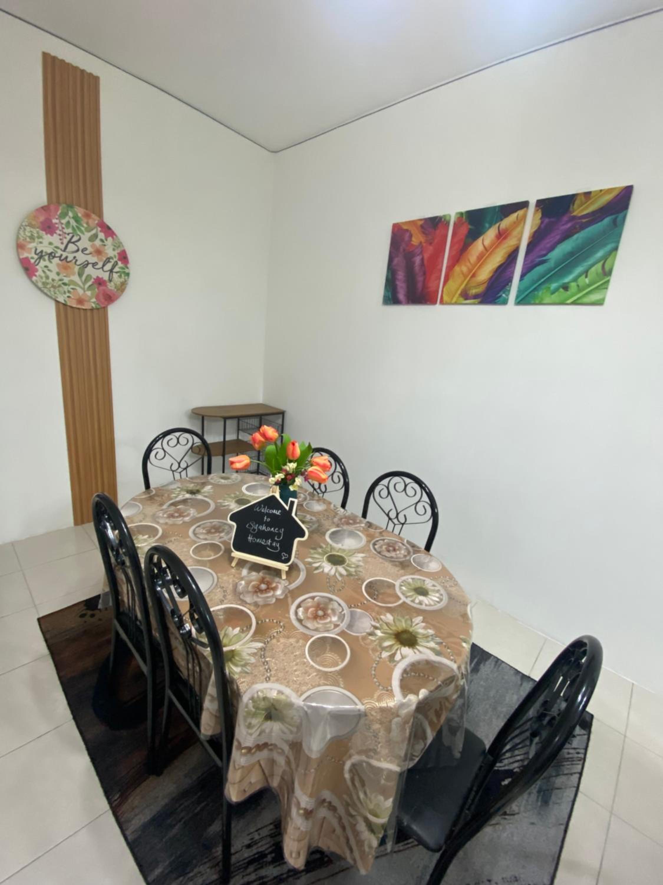 SYA HONEY HOMESTAY with NETFLIX photo 5