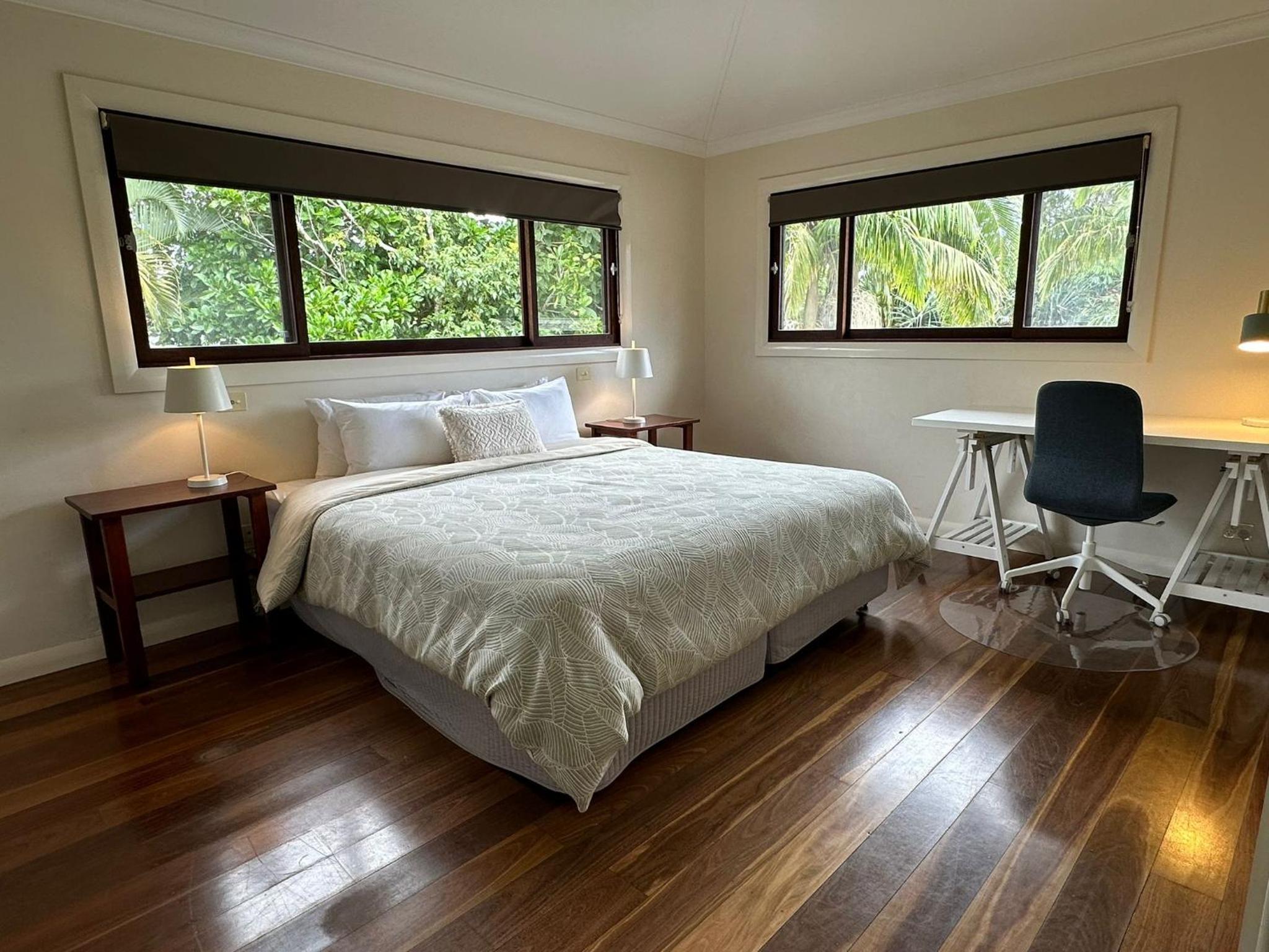 Away Guesthouse- Away on Shirley Lane
