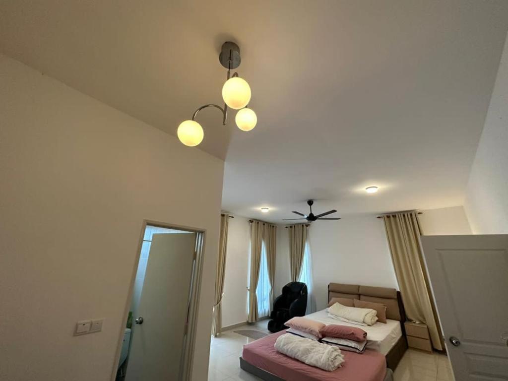 DAHLIA HOMESTAY
