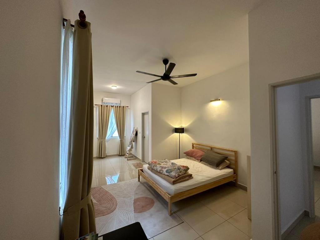 DAHLIA HOMESTAY