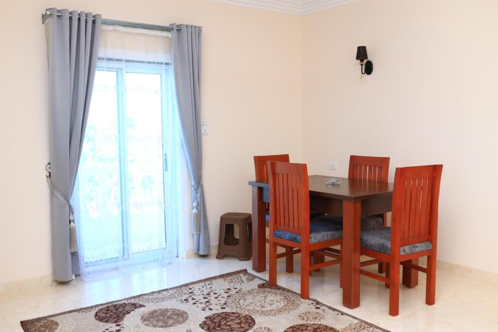 Nille and Garden View Apartment