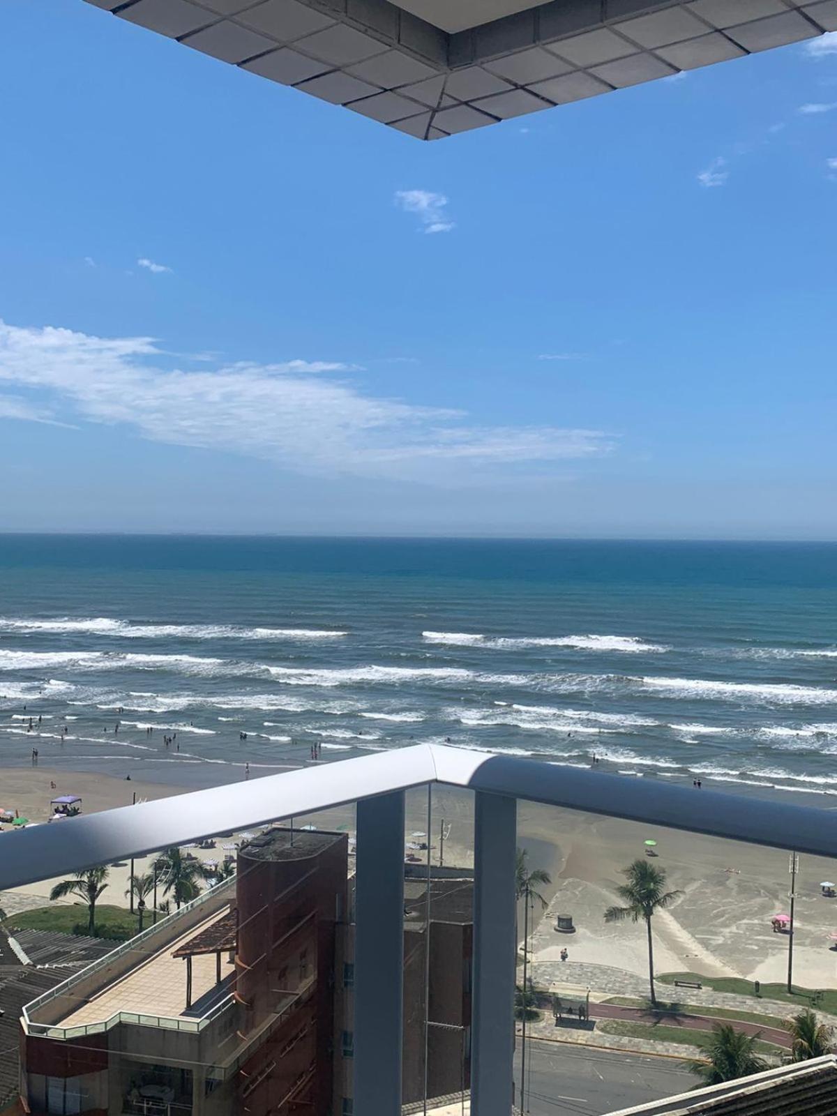 Frente ao Mar, Sacada e Garagem