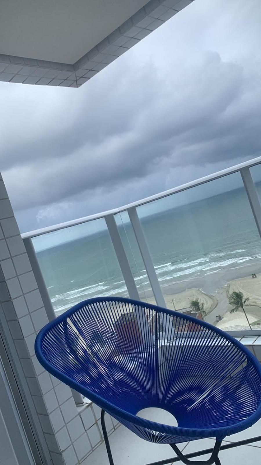 Frente ao Mar, Sacada e Garagem