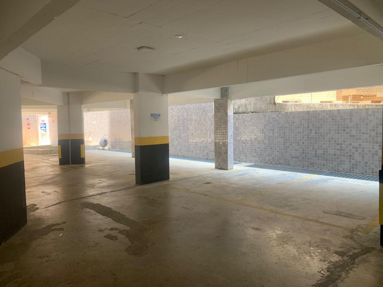 Frente ao Mar, Sacada e Garagem