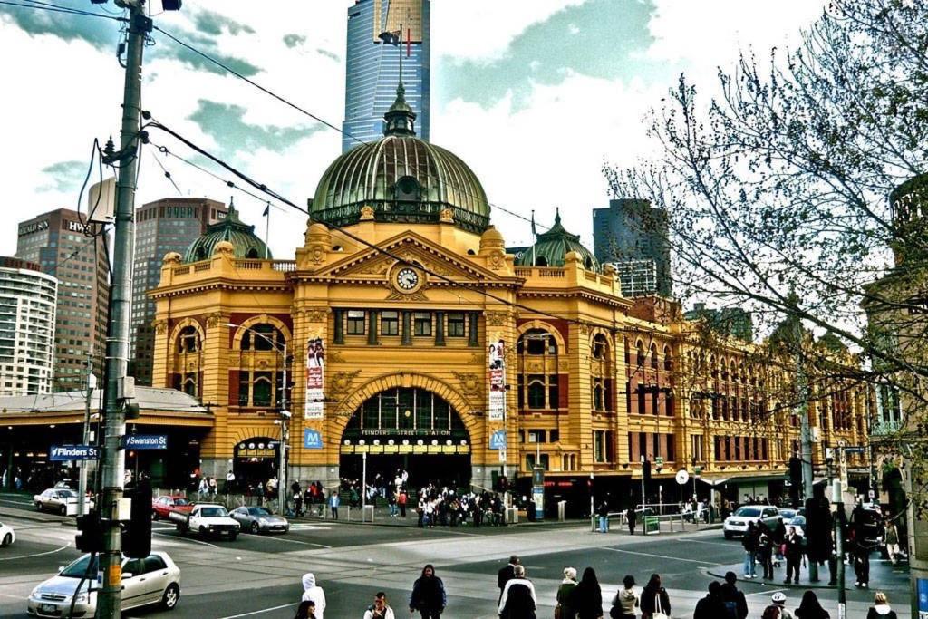 A Chic & Comfy 2BR Apt Near Federation Square