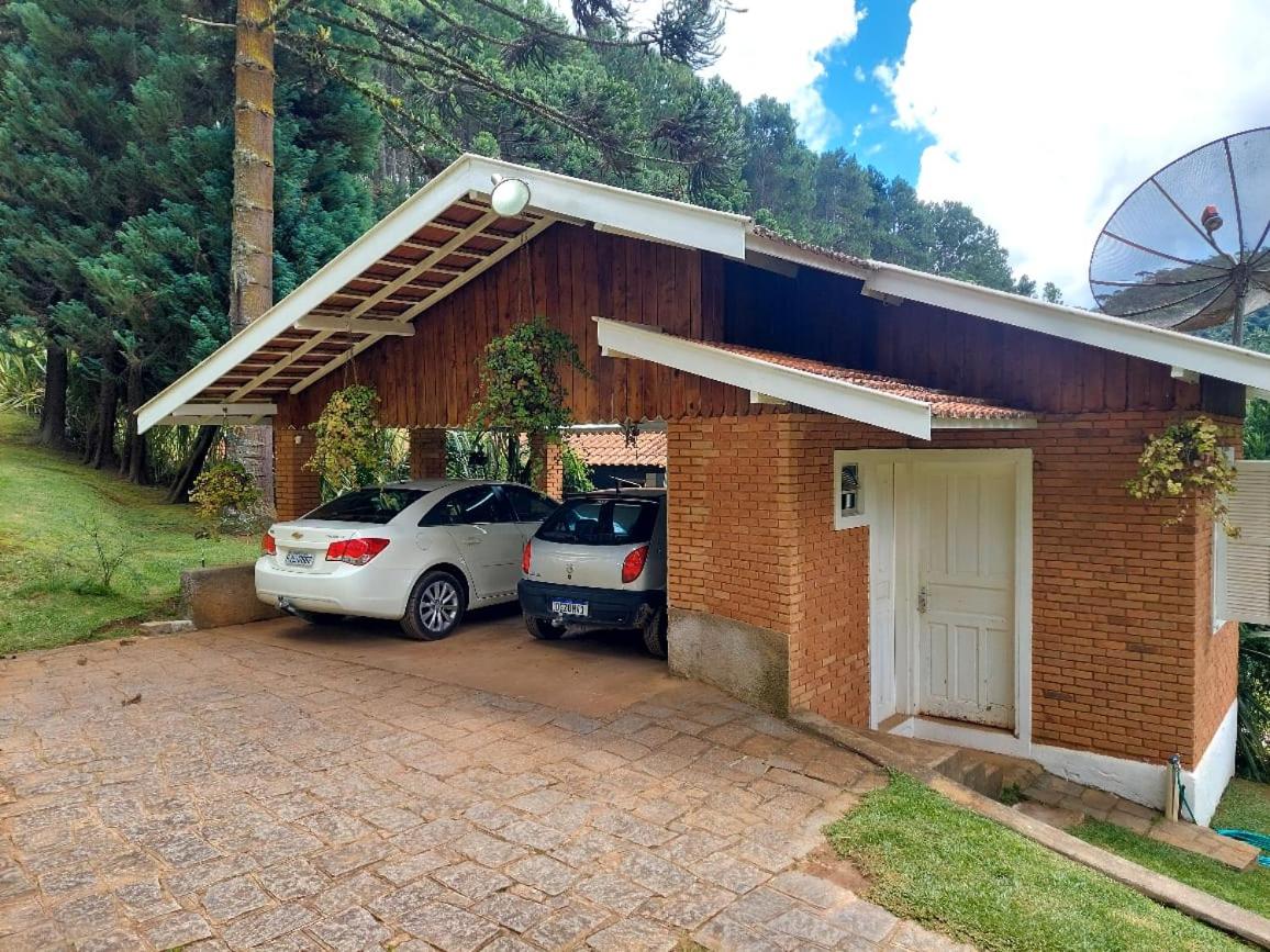 Casa dos Pinheiros Campos do Jordão