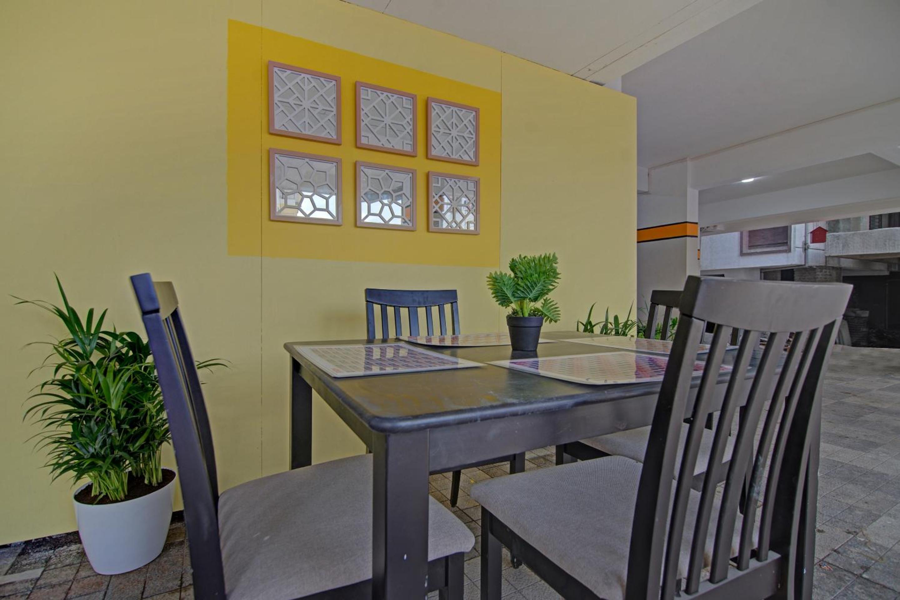 Hotel O Home Elegant RK Fursungi view 5