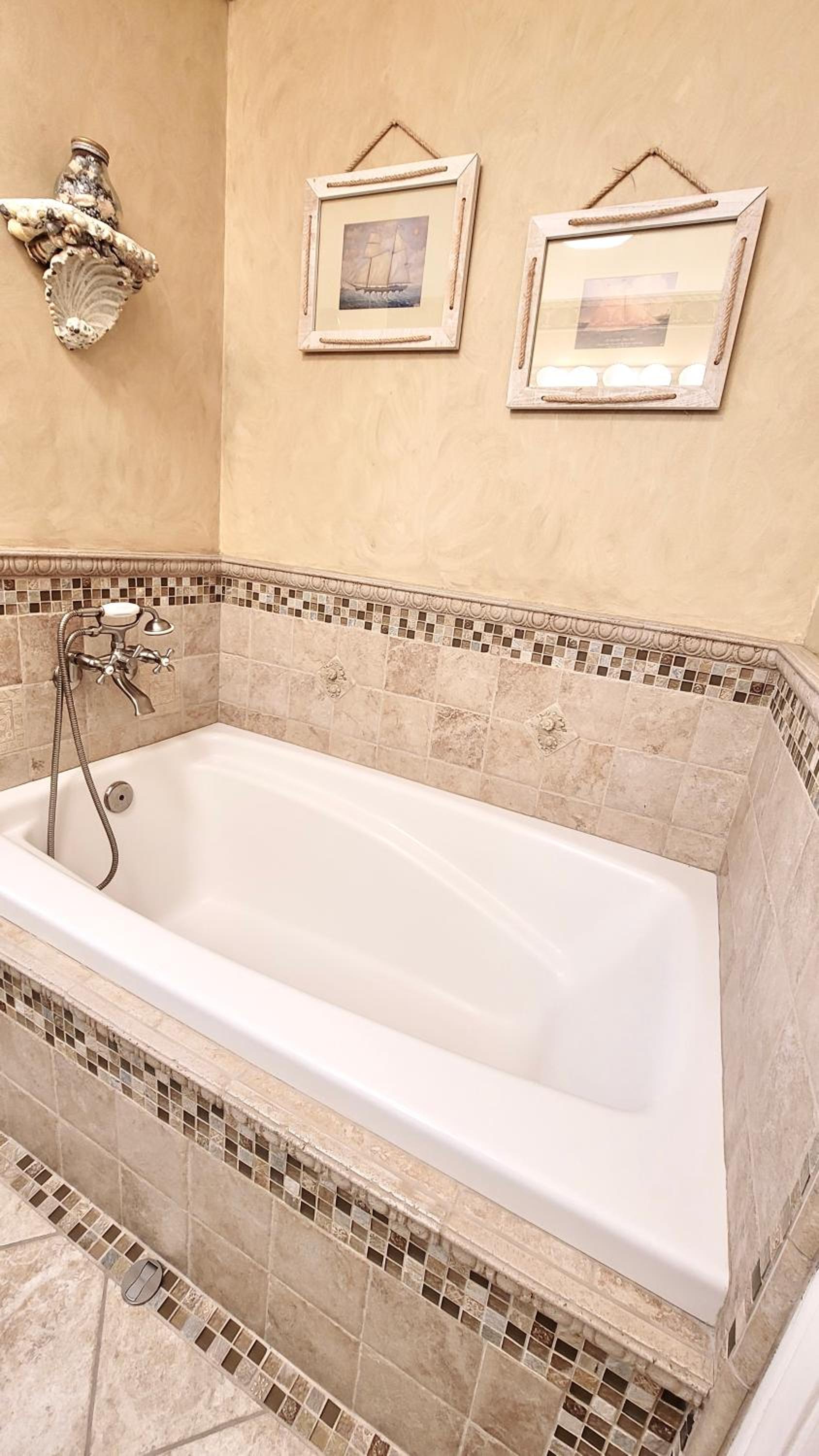 CASA LUX MONICA Prime Santa Monica Luxury Home ONE-OF-A-KIND