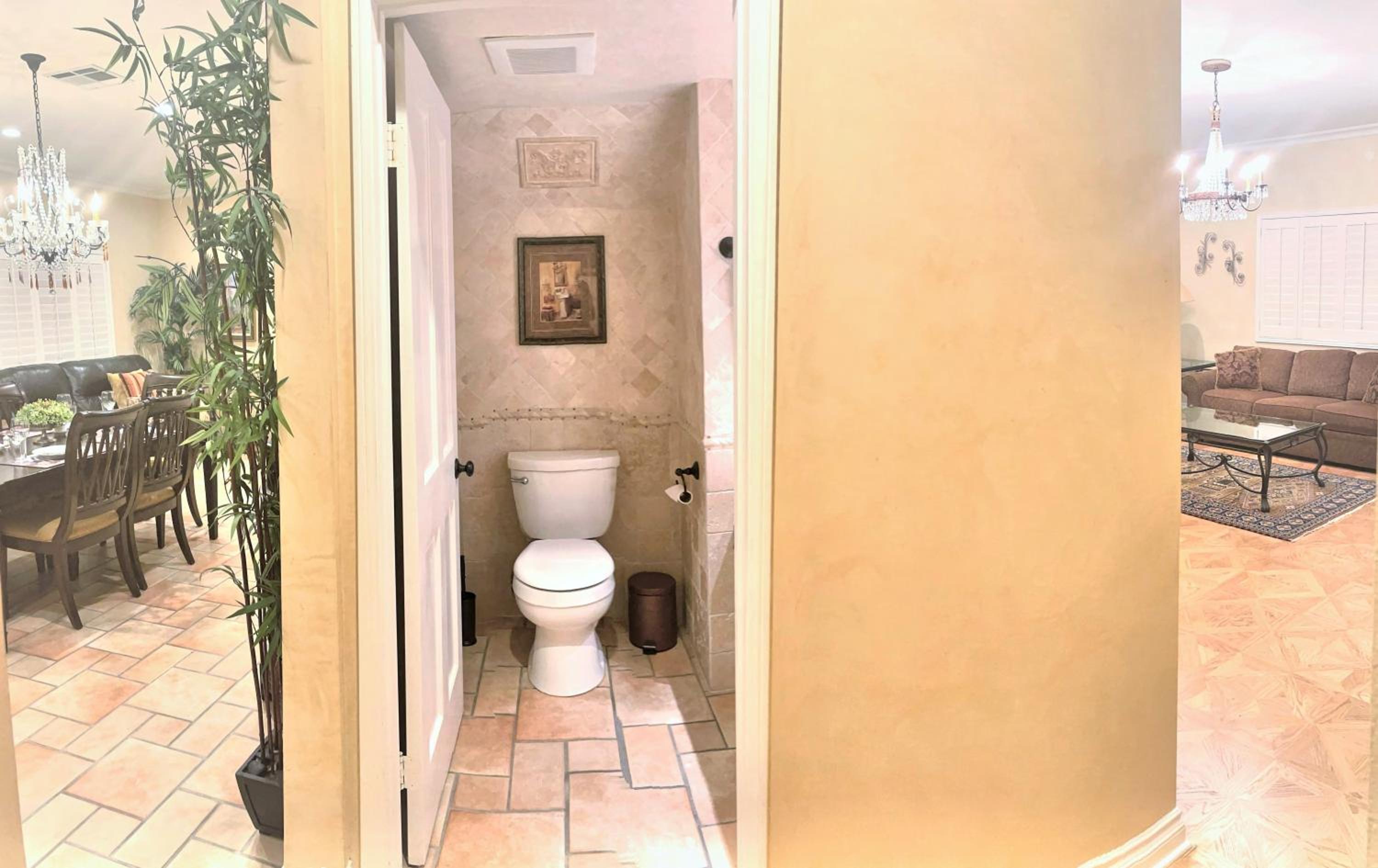 CASA LUX MONICA Prime Santa Monica Luxury Home ONE-OF-A-KIND