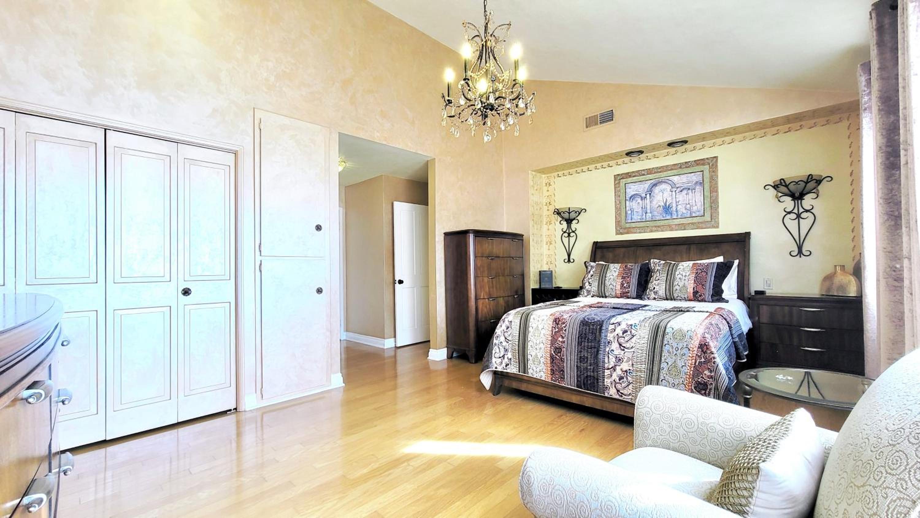 CASA LUX MONICA Prime Santa Monica Luxury Home ONE-OF-A-KIND