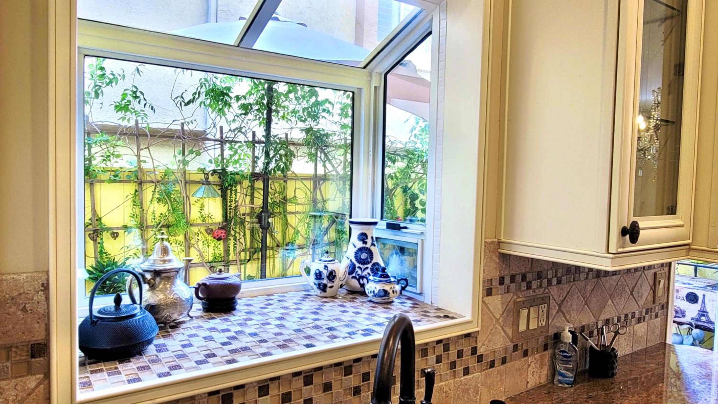 CASA LUX MONICA Prime Santa Monica Luxury Home ONE-OF-A-KIND