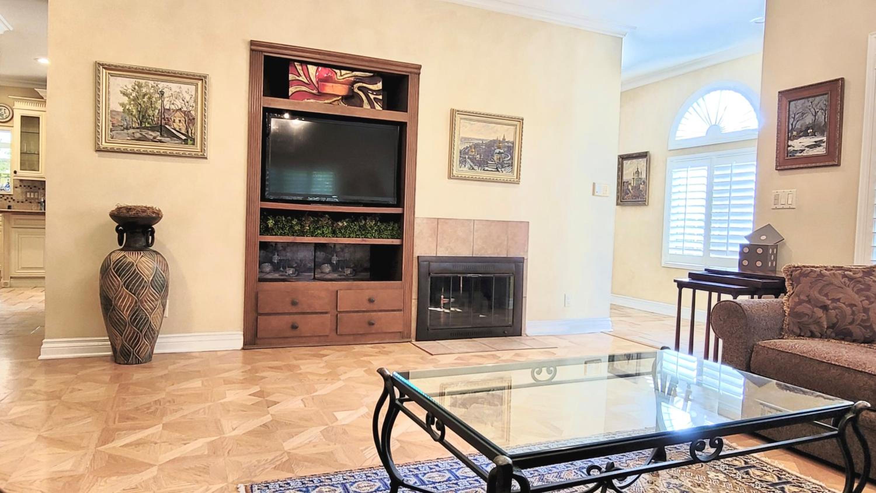 CASA LUX MONICA Prime Santa Monica Luxury Home ONE-OF-A-KIND