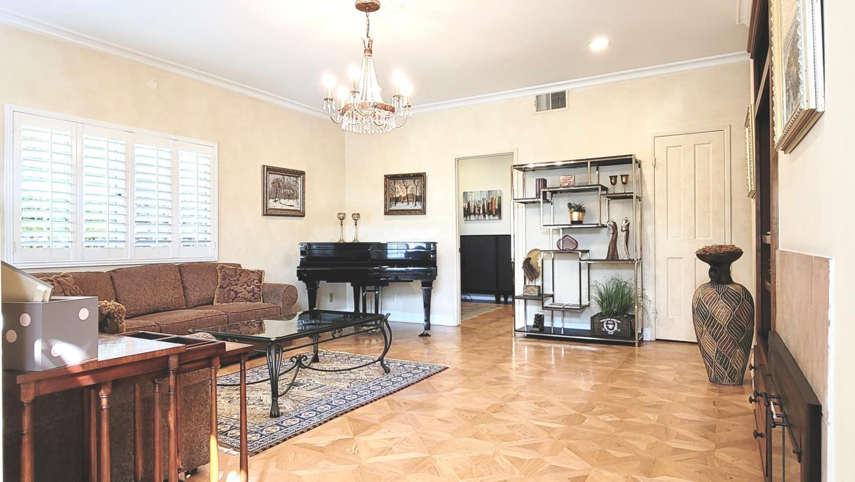 CASA LUX MONICA Prime Santa Monica Luxury Home ONE-OF-A-KIND