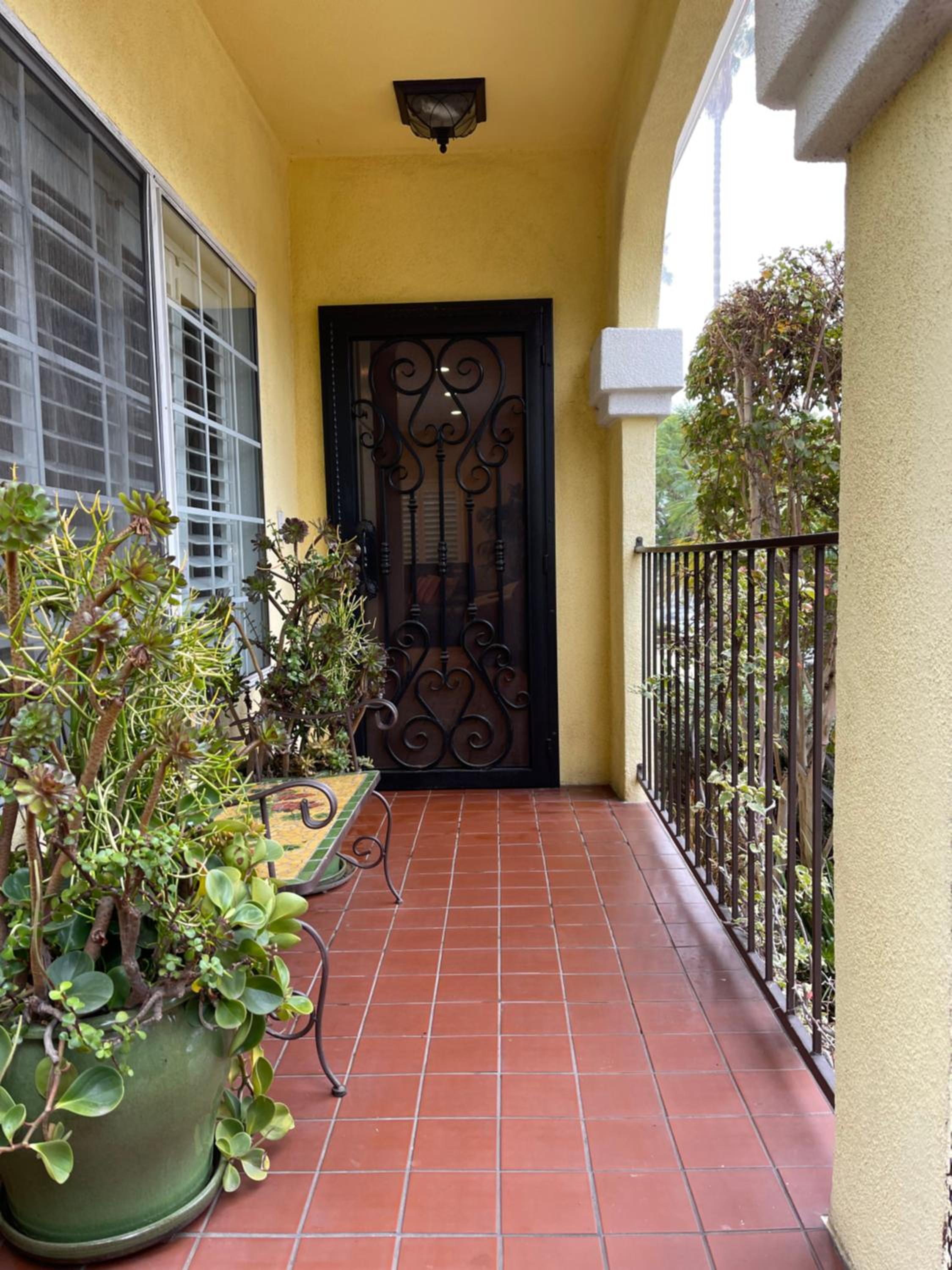 CASA LUX MONICA Prime Santa Monica Luxury Home ONE-OF-A-KIND