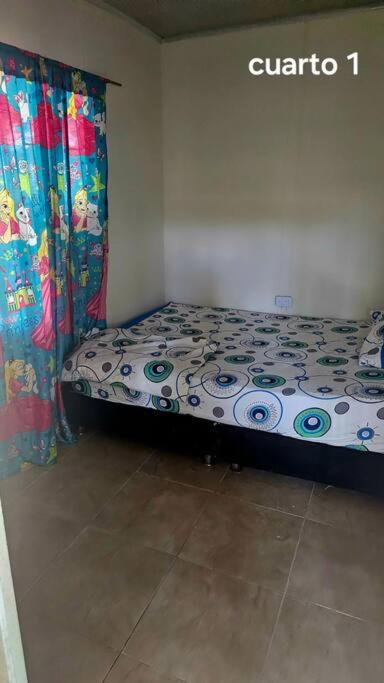 Casa linda a 5 km de Girardot.
