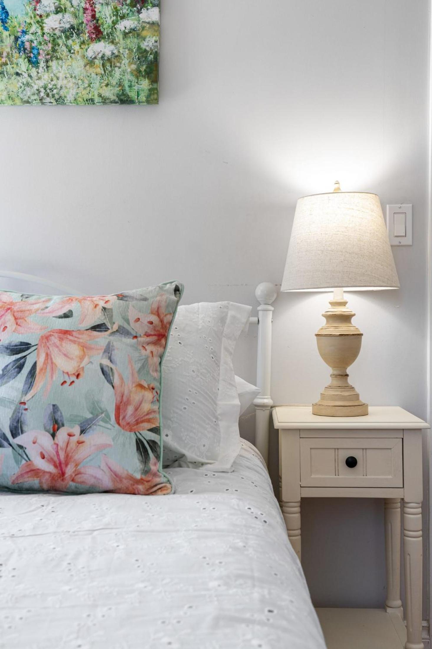 Cranbrook Vacations - Victorian Suite No Service Fees Heritage Home - Property Image 9