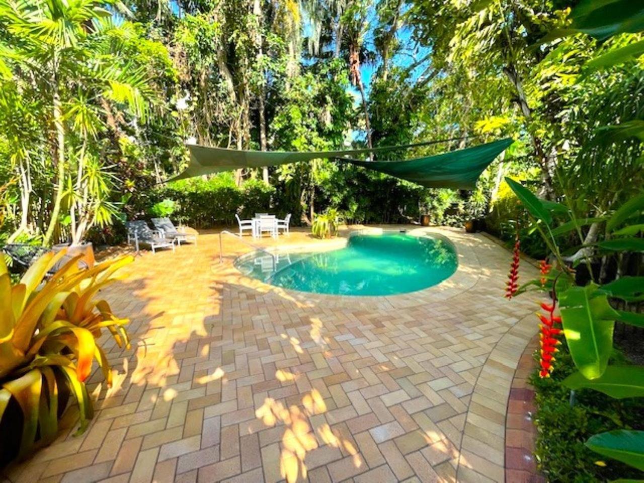 Aquatica - Luxe Holiday Home